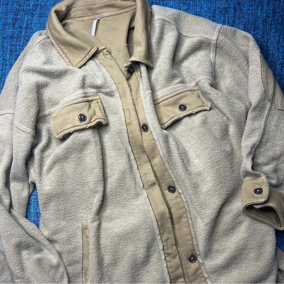 Free People Ruby Jacket in Dirty Olive Shacket - Picture 4 of 9